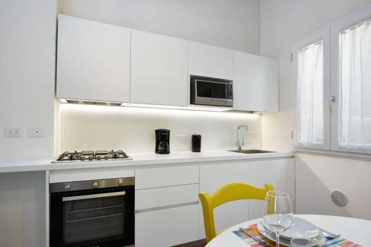 Giulia E Valentina By Halldis Florence Apartment